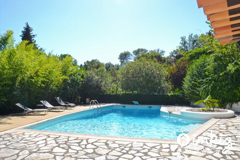 Maison - 197 m² - 7 pièces