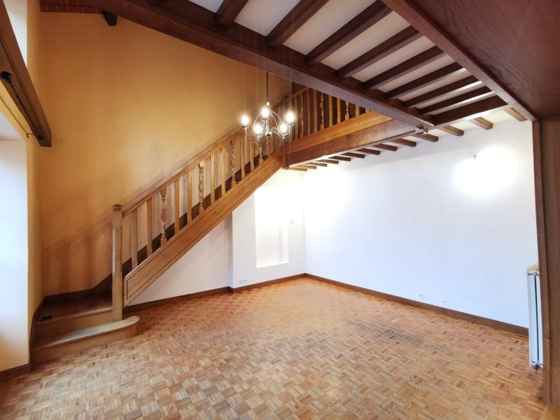 Maison - 235 m² - 8 pièces