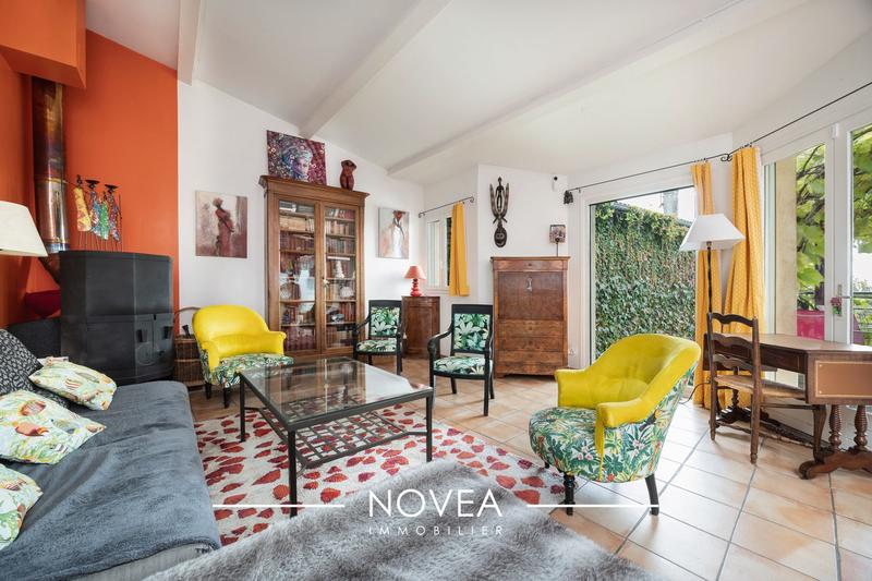 Maison ancienne - 205 m² - 8 pièces