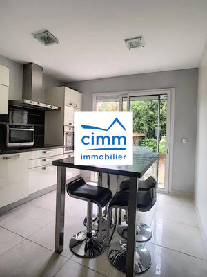 Maison - 74 m² - 4 pièces