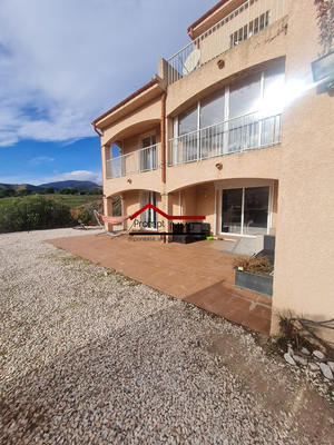 Villa - 237 m² - 9 pièces