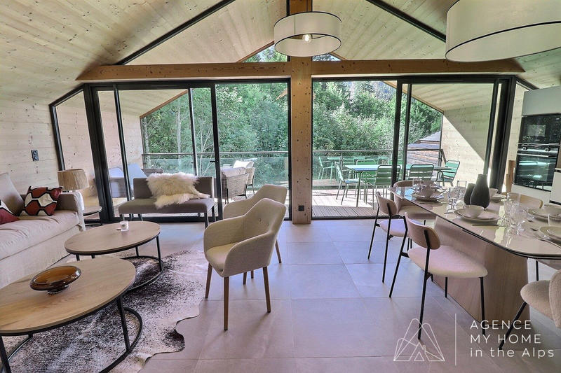 Maison - 180 m² - 5 pièces