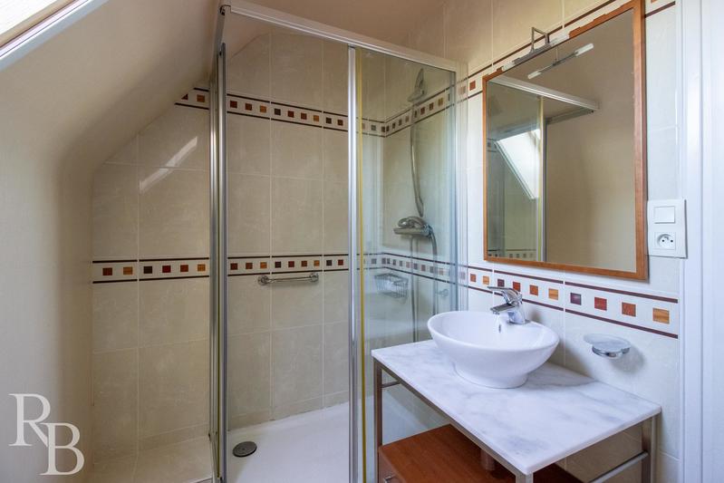 Maison - 168 m² - 7 pièces