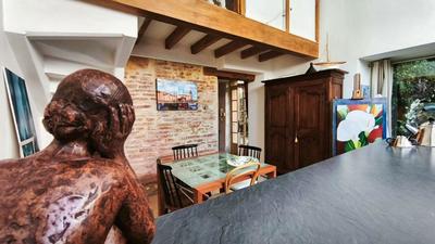 Studio - 151 m² - 5 pièces