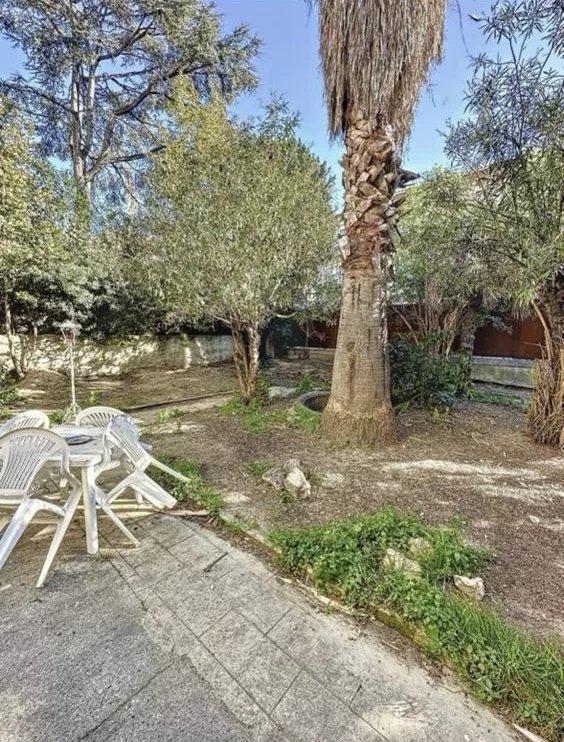 Maison - 380 m² - 7 pièces