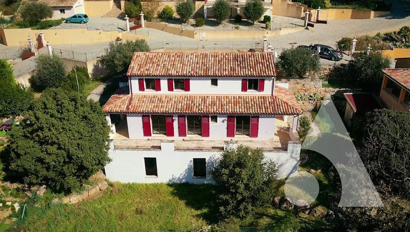 Villa - 175 m² - 6 pièces