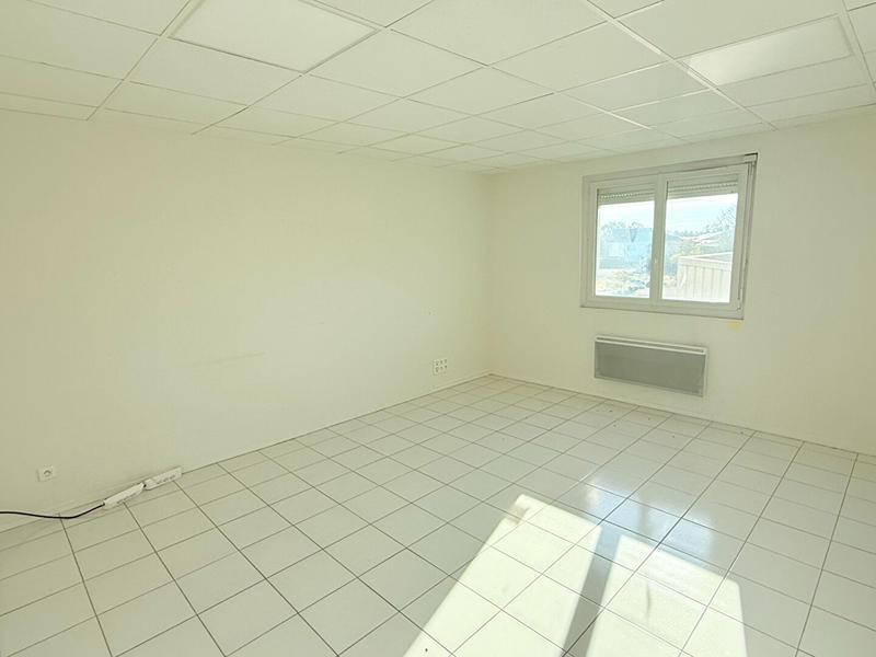 Bureau - 220 m² - 8 pièces