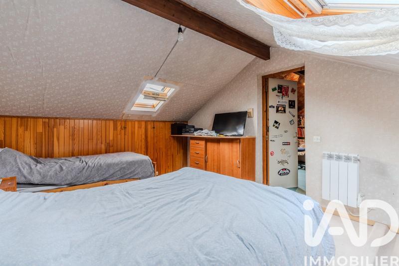 Maison - 99 m² - 5 pièces