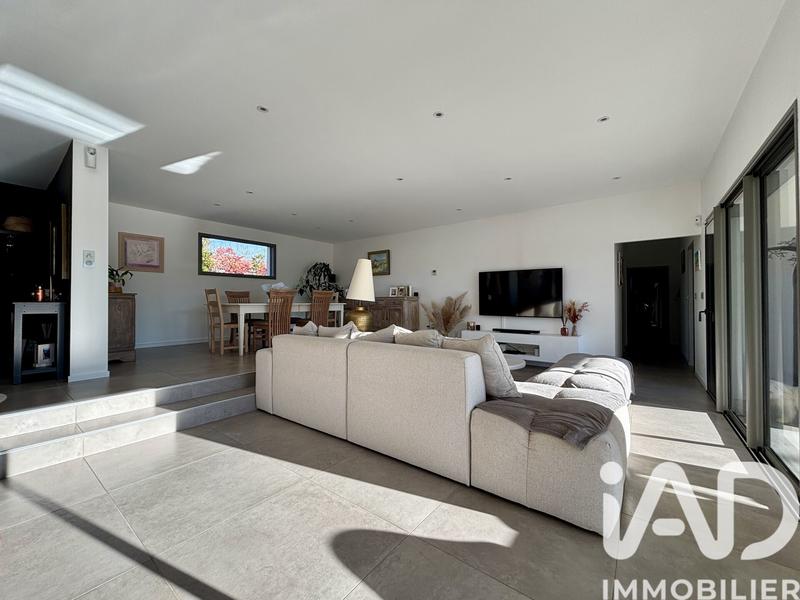 Maison - 145 m² - 5 pièces