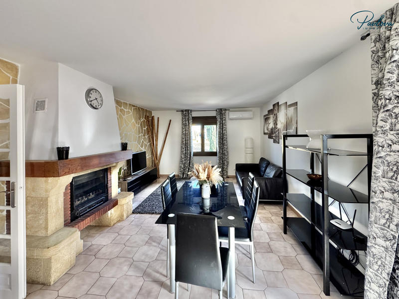 Appartement - 93 m² - 4 pièces