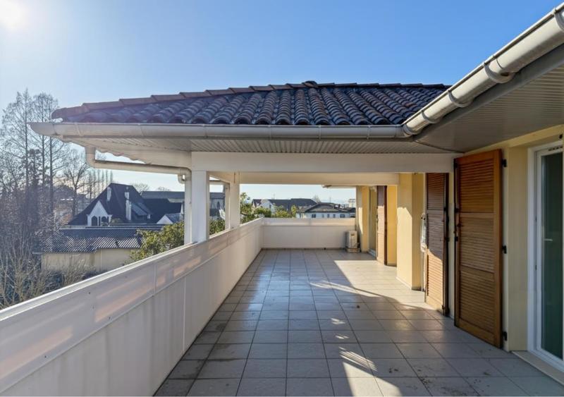 Appartement - 85 m² - 3 pièces