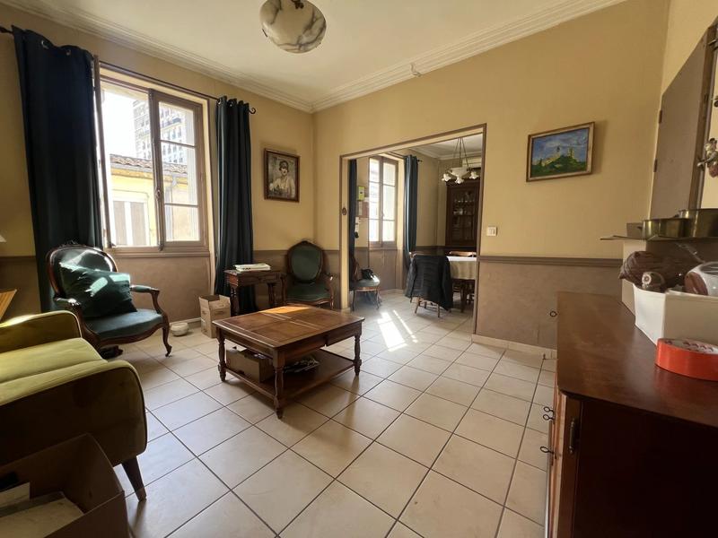 Immeuble - 115 m² - 7 pièces