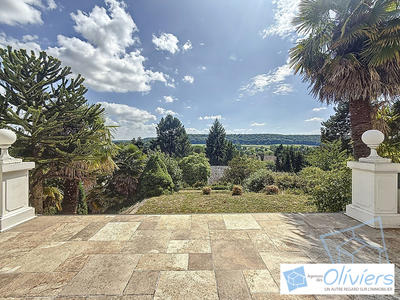 Maison - 221 m² - 9 pièces