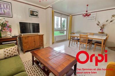 Appartement - 86 m² - 4 pièces