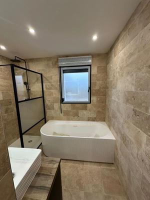 Maison - 90 m² - 5 pièces