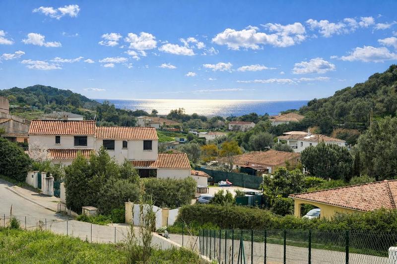 Terrain constructible - 1 155 m²