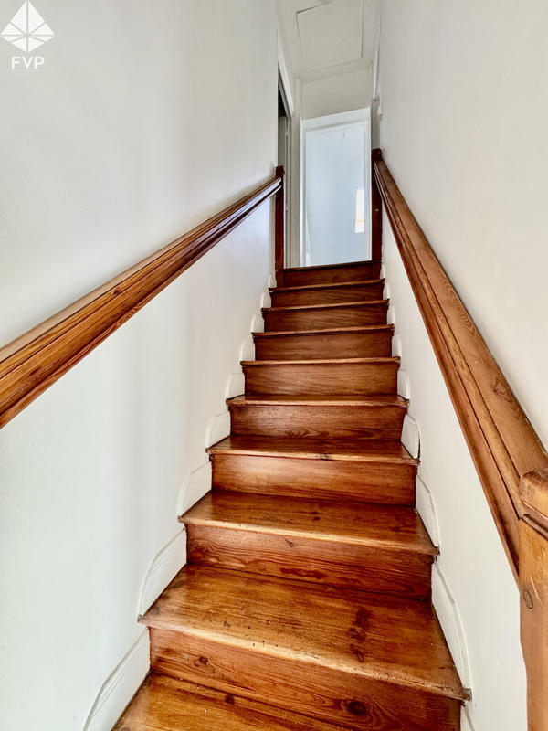 Maison - 142 m² - 8 pièces