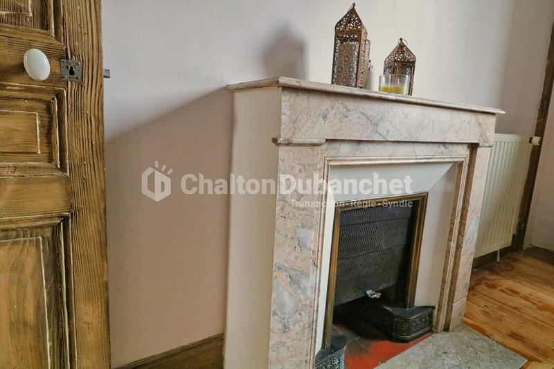 Maison - 180 m² - 8 pièces