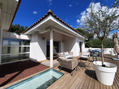 Maison - 200 m² - 6 pièces