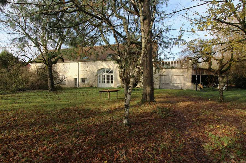 Maison - 280 m² - 11 pièces