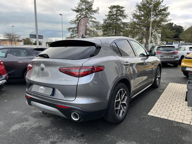 Alfa Romeo Stelvio 2.2 Jtd 210 Ch Finition Super Attelage Amovible *Distribution effectué en 2025