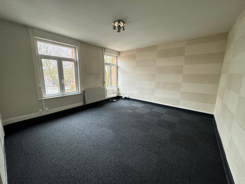 Local commercial - 748 m²