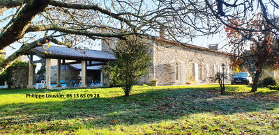 Demeure - 337 m² - 11 pièces