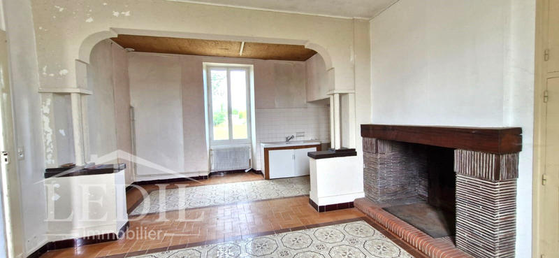 Maison - 211 m² - 7 pièces