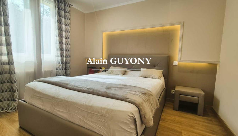 Maison traditionnelle - 133 m² - 6 pièces