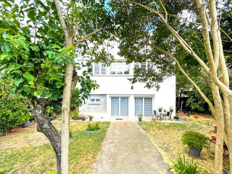 Maison - 189 m² - 6 pièces