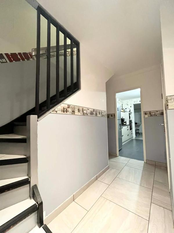 Maison - 122 m² - 7 pièces