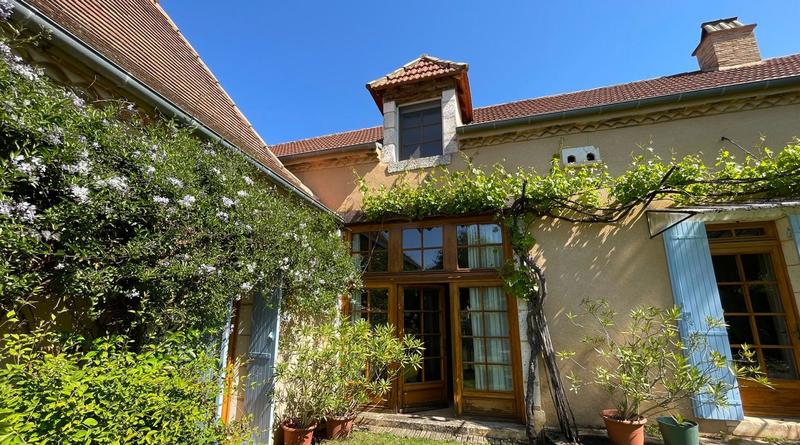 Maison - 295 m² - 7 pièces