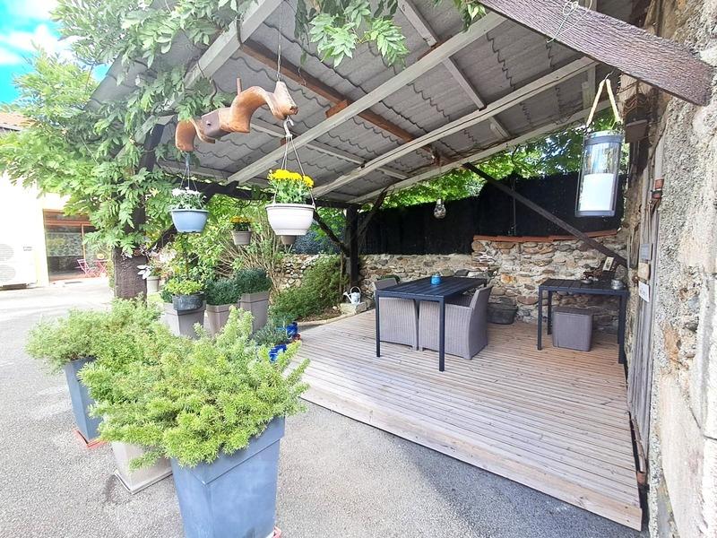 Maison de village - 249 m² - 7 pièces