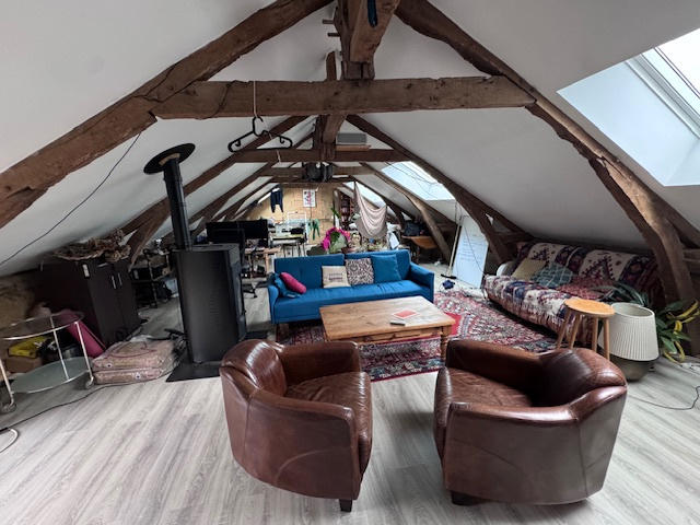 Propriété - 280 m² - 9 pièces