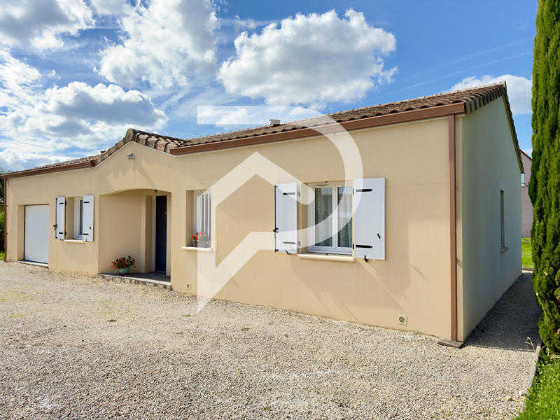 Maison - 90 m² - 4 pièces