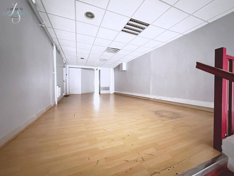 Bureau - 130 m² - 5 pièces