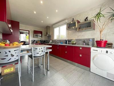 Maison - 172 m² - 8 pièces