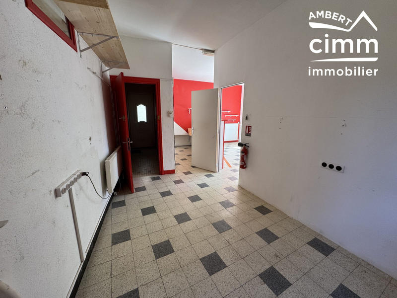 Maison - 180 m² - 12 pièces