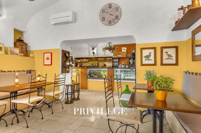 Fonds de commerce - Magasins - 95 m²