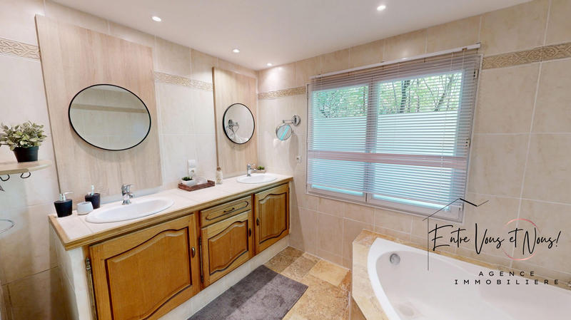 Maison ancienne - 173 m² - 6 pièces