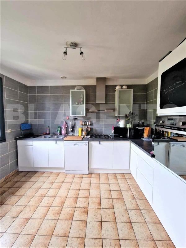 Maison - 83 m² - 4 pièces