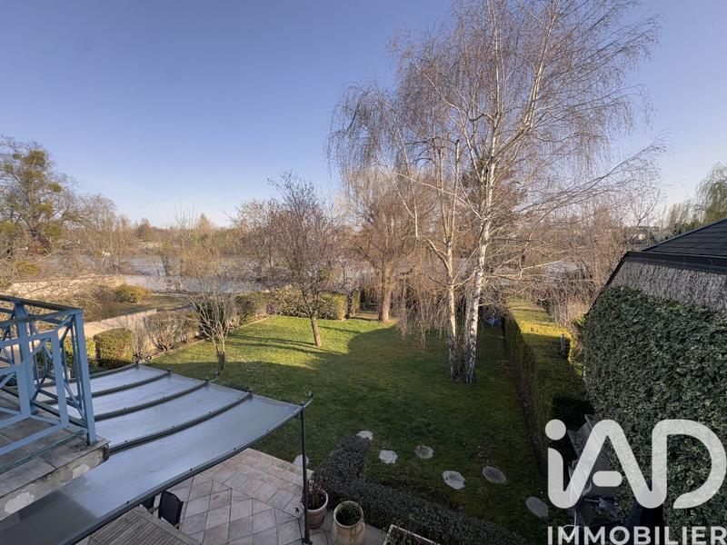 Maison - 214 m² - 8 pièces