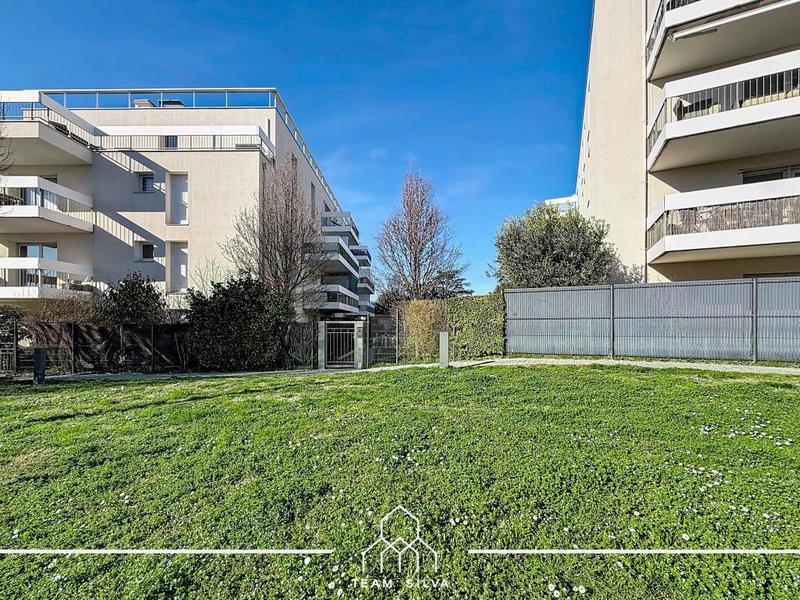 Appartement - 77 m² - 4 pièces