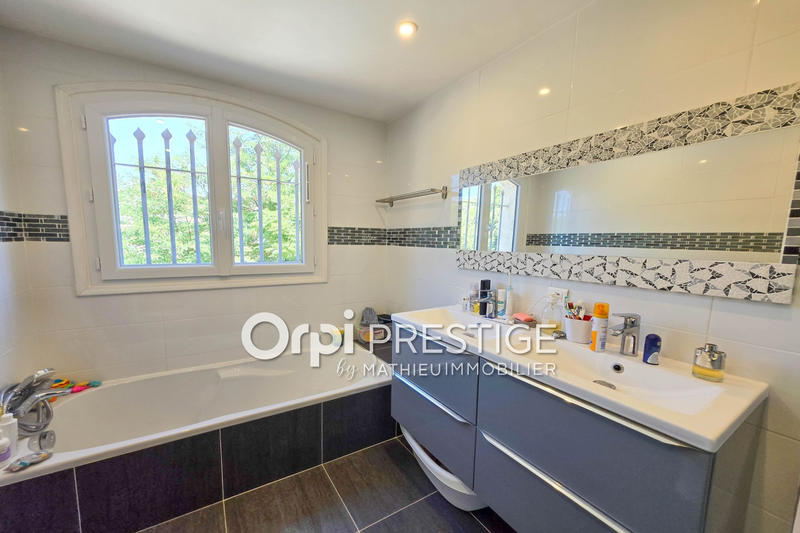 Villa - 149 m² - 6 pièces