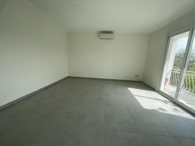 Maison - 250 m² - 7 pièces