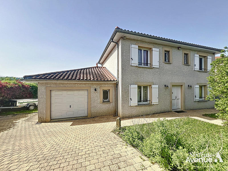 Maison - 123 m² - 7 pièces