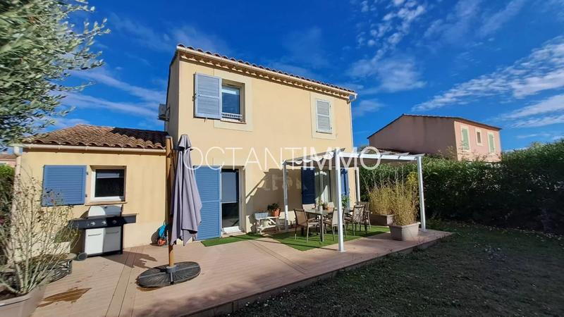 Maison - 85 m² - 4 pièces