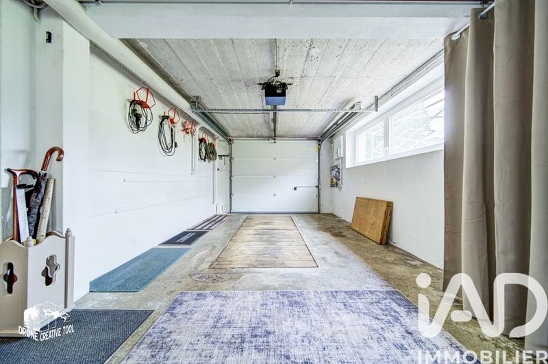 Maison - 242 m² - 8 pièces