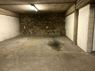 Parking / Garage - 13 m²