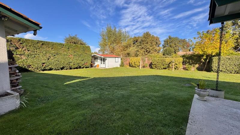 Maison - 245 m² - 10 pièces